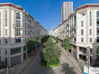 Him Lam Vạn Phúc, Vietnam Him Lam Vạn Phúc, Vietnam