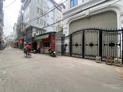 Housing in Hanoi, Vietnam Housing in Hanoi, Vietnam