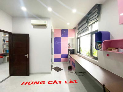 East Village Street, Vietnam  East Village Street, Vietnam