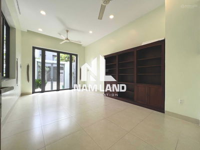 Gehäuse In Nha Be, Vietnam Gehäuse In Nha Be, Vietnam