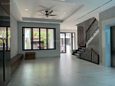 Gehäuse In Nha Be, Vietnam Gehäuse In Nha Be, Vietnam