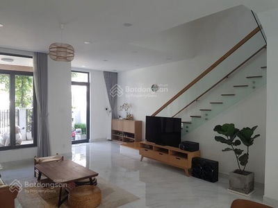 Lavila Kien A - Nha Be, Vietnam  Lavila Kien A - Nha Be, Vietnam