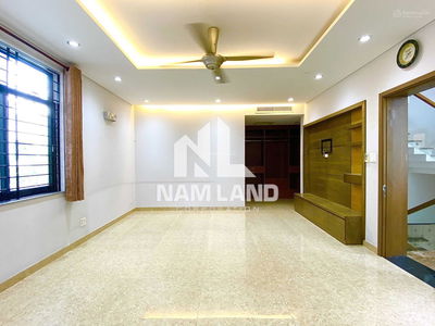 Gehäuse In Nha Be, Vietnam  Gehäuse In Nha Be, Vietnam