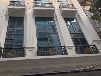 Gehäuse In Hanoi, Vietnam Gehäuse In Hanoi, Vietnam