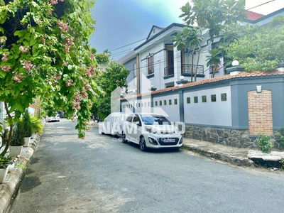 Housing in Nha Be, Vietnam  Housing in Nha Be, Vietnam