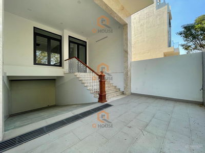 Housing in Nha Be, Vietnam  Housing in Nha Be, Vietnam