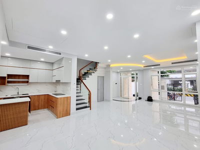 The Peak Garden, Vietnam  The Peak Garden, Vietnam