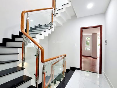 The Peak Garden, Vietnam  The Peak Garden, Vietnam