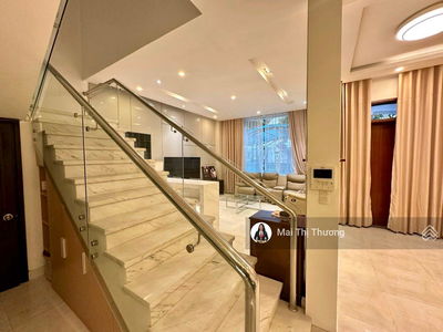 Phú Mỹ Hưng, Vietnam  Phú Mỹ Hưng, Vietnam