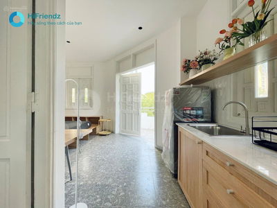 Gehäuse In Nha Be, Vietnam  Gehäuse In Nha Be, Vietnam