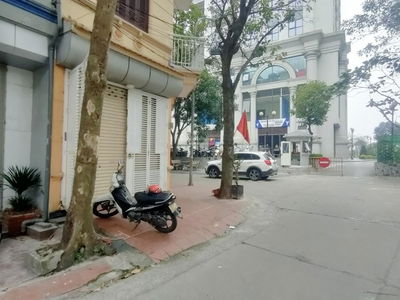 Housing in Ha GJong, Vietnam Housing in Ha GJong, Vietnam