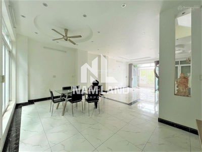 Gehäuse In Nha Be, Vietnam  Gehäuse In Nha Be, Vietnam