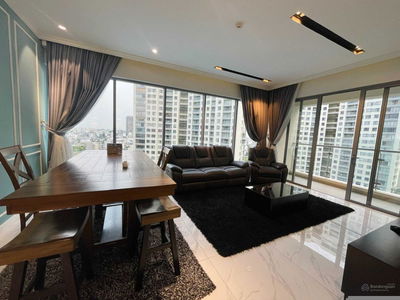 Diamond Island, Vietnam Diamond Island, Vietnam