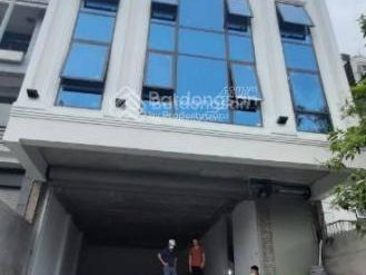 Gehäuse In Ha GJong, Vietnam Gehäuse In Ha GJong, Vietnam