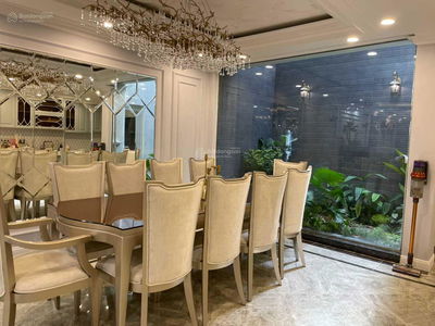 Gehäuse In Hanoi, Vietnam Gehäuse In Hanoi, Vietnam