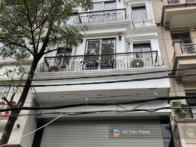 Gehäuse In Hanoi, Vietnam Gehäuse In Hanoi, Vietnam