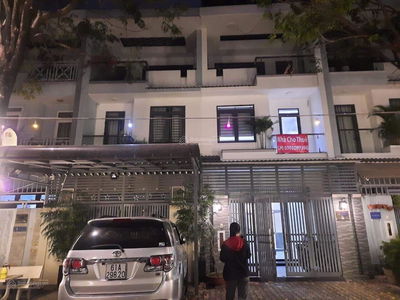 Him Lam Phú Đông, Vietnam Him Lam Phú Đông, Vietnam