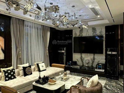 Diamond Island, Vietnam Diamond Island, Vietnam