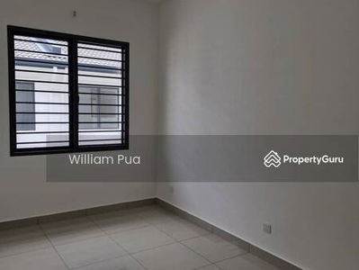 Robin @ Rimbayu, Malaysia Robin @ Rimbayu, Malaysia