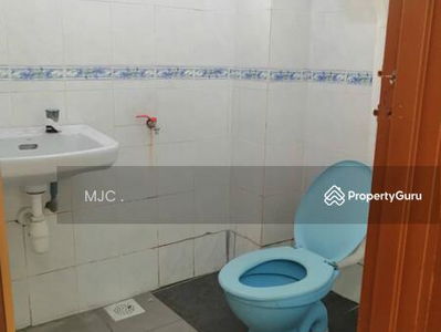 End Lot 2 storey house @ Taman Saga , Klang, Malaysia End Lot 2 storey house @ Taman Saga , Klang, Malaysia