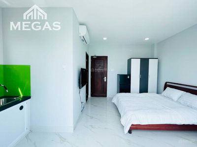 Bach Dang Street, Vietnam Bach Dang Street, Vietnam