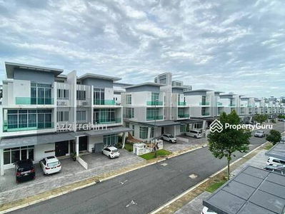 Corner Lot 3 Storey Semi D Clover Garden Residence, Malaysia Corner Lot 3 Storey Semi D Clover Garden Residence, Malaysia