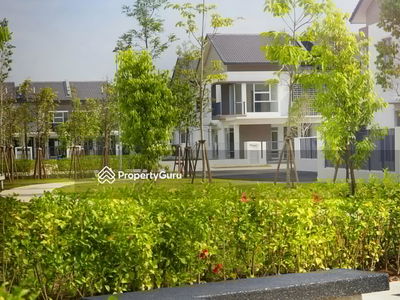 Penduline @ Bandar Rimbayu, Malaysia Penduline @ Bandar Rimbayu, Malaysia