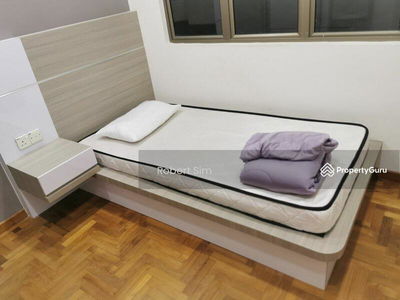 Molek Pine, Malaysia Molek Pine, Malaysia