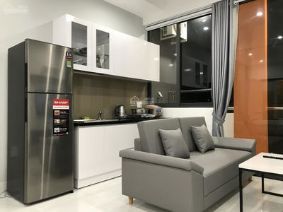 Topaz Twins, Vietnam Topaz Twins, Vietnam