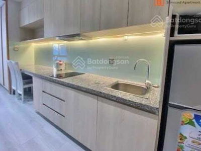 Nguyen Cuu Van Street, Vietnam Nguyen Cuu Van Street, Vietnam