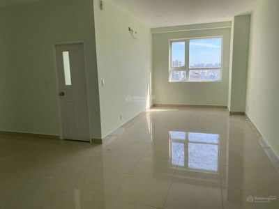 Topaz Elite, Vietnam Topaz Elite, Vietnam