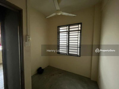 Flat Jalan Baiduri, Malaysia Flat Jalan Baiduri, Malaysia