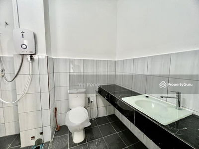 Facing park - well kept condition, Malaysia Facing park - well kept condition, Malaysia