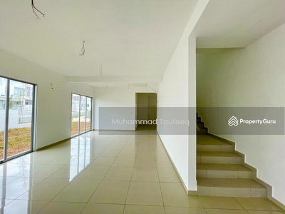 Tiara Sendayan, Malaysia Tiara Sendayan, Malaysia