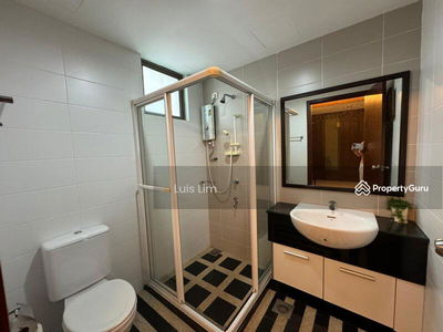 Molek Pine 2, Malaysia Molek Pine 2, Malaysia