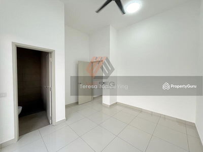 Robin @ Rimbayu, Malaysia Robin @ Rimbayu, Malaysia