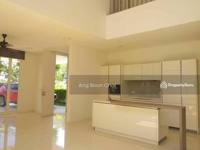 Emerald Bay, Puteri Harbour, Malaysia Emerald Bay, Puteri Harbour, Malaysia