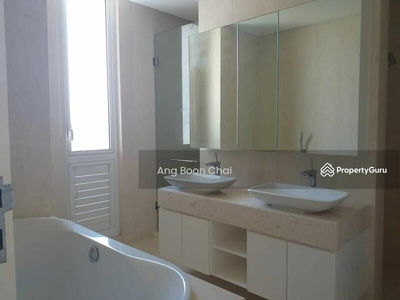 Emerald Bay, Puteri Harbour, Malaysia Emerald Bay, Puteri Harbour, Malaysia