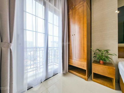 Nguyen Van Cu Street, Vietnam Nguyen Van Cu Street, Vietnam