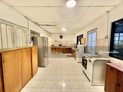 Well kept condition - fully extended, Malaysia Well kept condition - fully extended, Malaysia