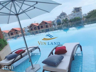 Topaz Twins, Vietnam Topaz Twins, Vietnam