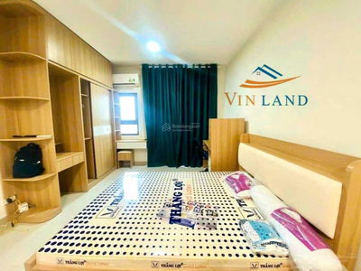 Topaz Twins, Vietnam Topaz Twins, Vietnam