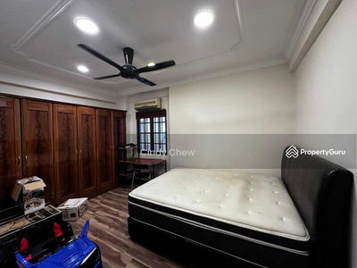 Tiara Faber, Malaysia Tiara Faber, Malaysia