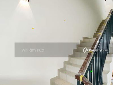 Robin @ Rimbayu, Malaysia Robin @ Rimbayu, Malaysia