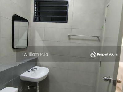 Robin @ Rimbayu, Malaysia Robin @ Rimbayu, Malaysia