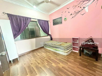 Armani, Malaysia Armani, Malaysia