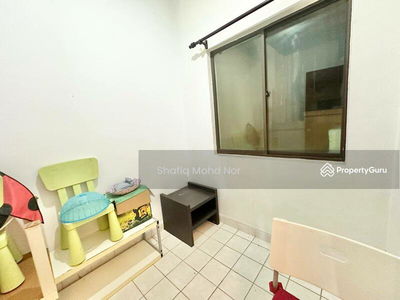 Armani, Malaysia Armani, Malaysia