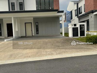 Jovita, Malaysia Jovita, Malaysia