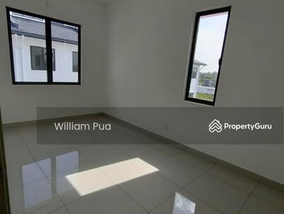 Robin @ Rimbayu, Malaysia Robin @ Rimbayu, Malaysia