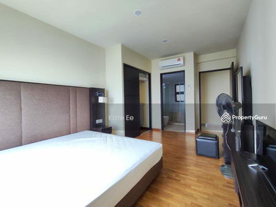 Molek Pine, Malaysia Molek Pine, Malaysia